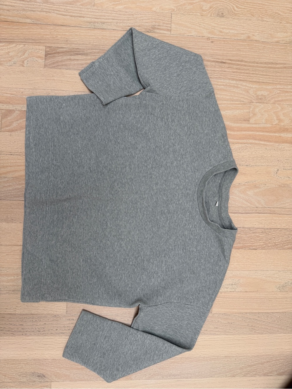 Uniqlo Grey Women’s Crewneck Sweatshirt